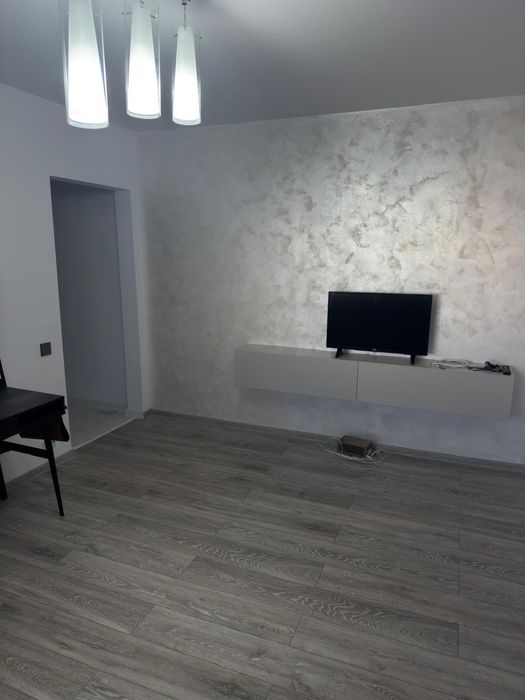 Apartament 3 camere-prima inchiriere