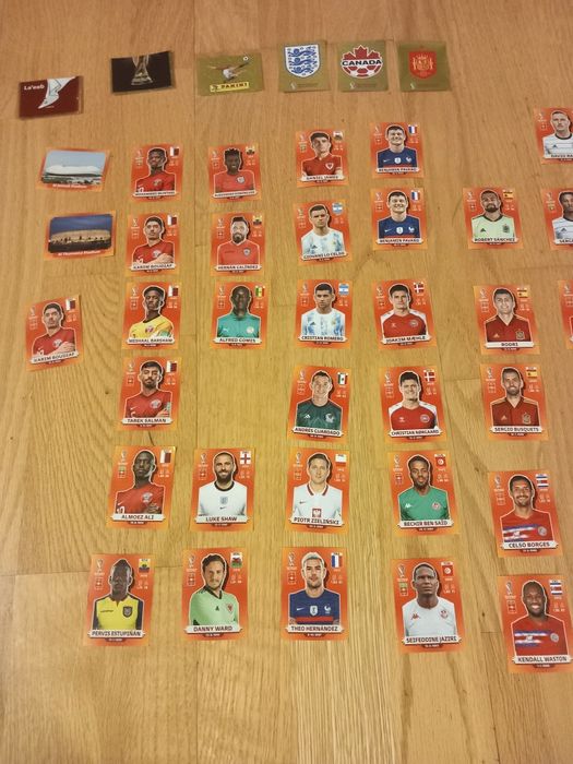 Vand/schimb cartonase fifa World cup , 1.20 buc.