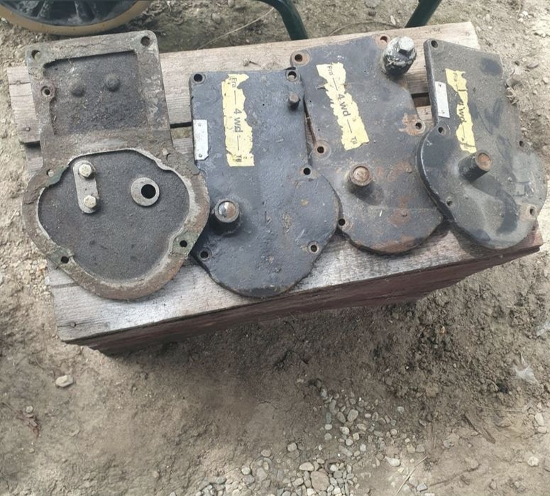 Suporți trompe tractor