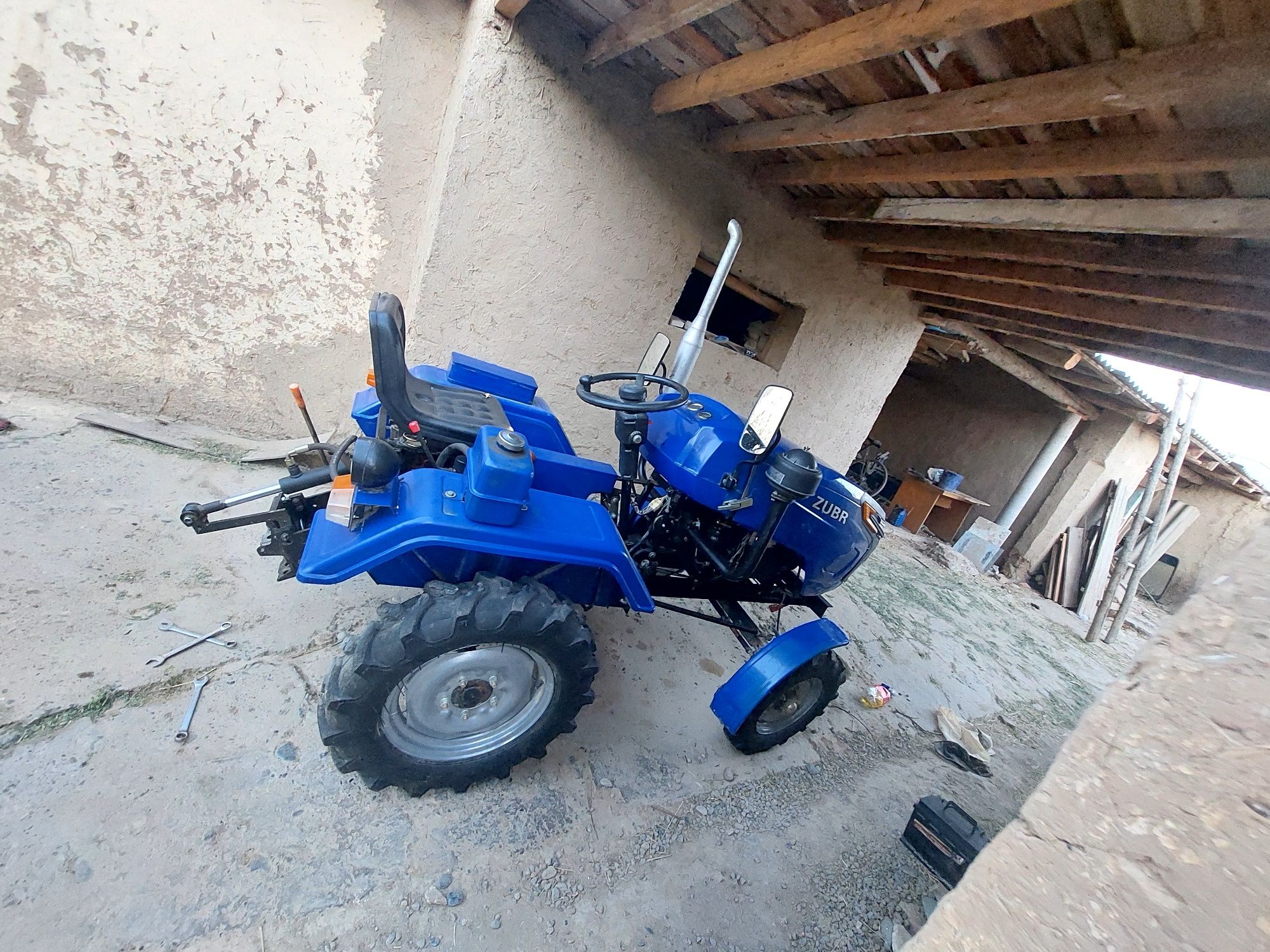 Mini traktor frezasi bilan