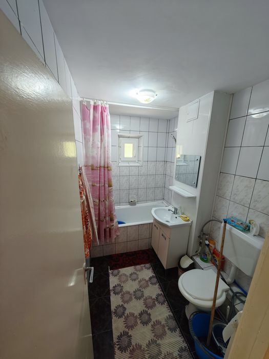 Vând sau schimb Apartament 3 camere / Zona Industriala