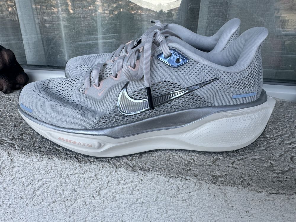 Дамски маратонки Nike