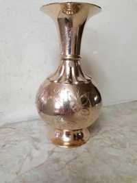 Vaza vintage din bronz gravat manual