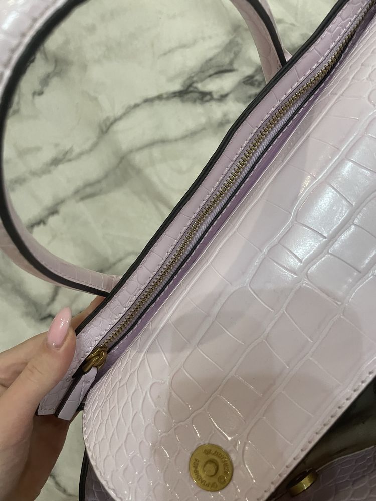 Чанта Guess
