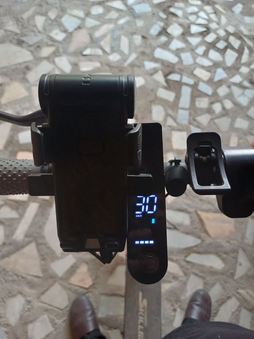 Продам свой электросамокат