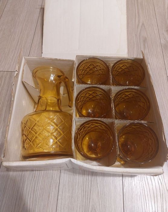 Vand Serviciu de masa din sticla mata  Bormioli