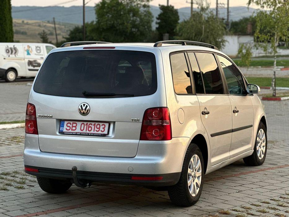 Wv Turan 1.900 Tdi 6+1 Trepte 7 Locuri Nr rosu valabil Preț 3400 Neg