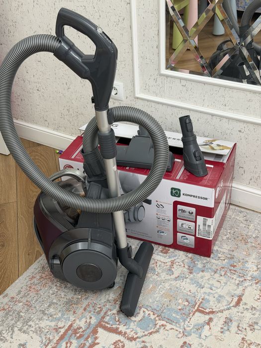 Продам пылисос lg