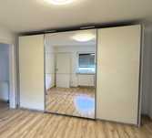 Dressing/Dulap 315/220/65 cm 3 usi culisante alb/crem si oglinda
