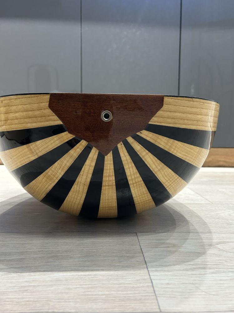 Ud  (turkiyada ishlab chiqarilgan).