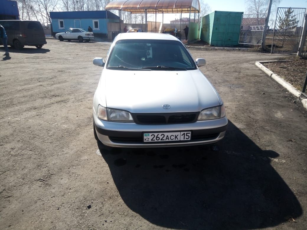 Продам Toyota Carina E