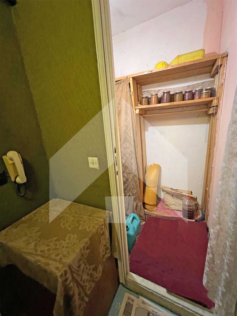 Продава се Едностаен апартамент в Нови пазар - 46 кв.м за 666 €/кв.м - Снимка #2