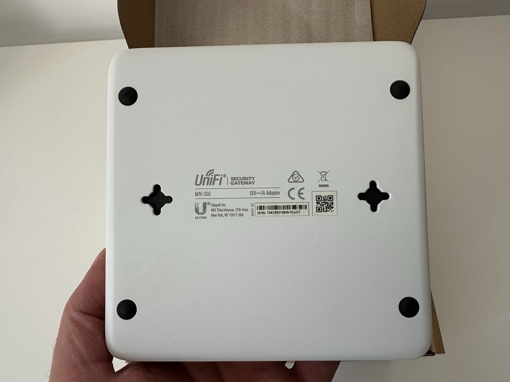 Ubiquiti Unifi Security Gateway USG професионален рутер, защитна стена