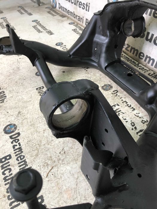 Punte spate intarita si proaspat vopsita electrostatic BMW E46