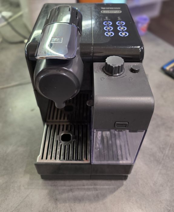 Кафемашина Delonghi Lattissima Touch