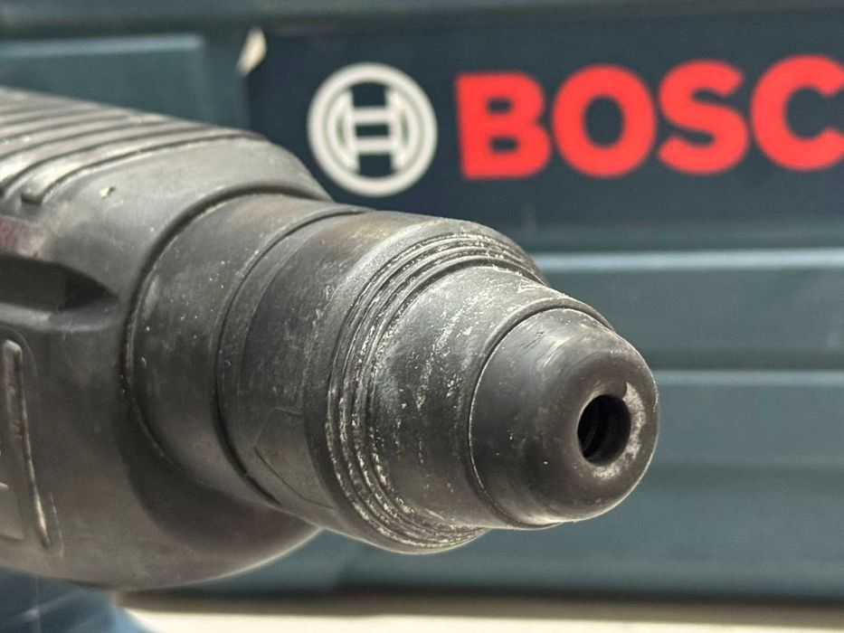 Акумулаторен перфоратор Bosch GBH 36 VF-LI с две батерии и зарядно