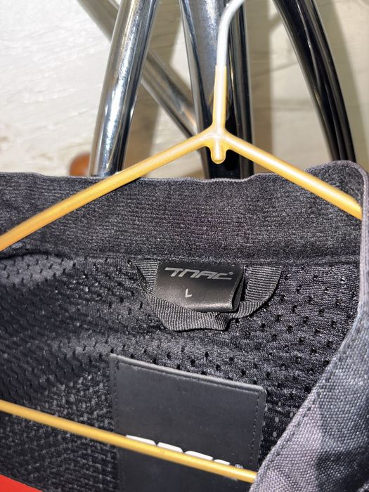 Продам новую женскую мотокуртку