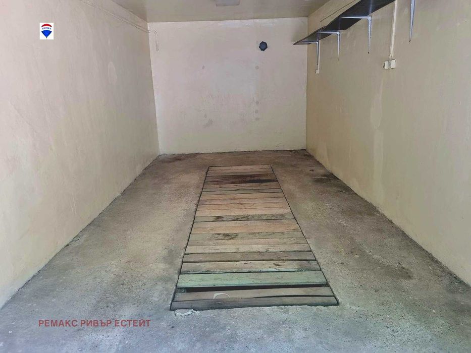 Дава се под наем Гараж / Паркомясто в Русе, Алеи Възраждане - 19 кв.м за 76.5 € - Снимка #4