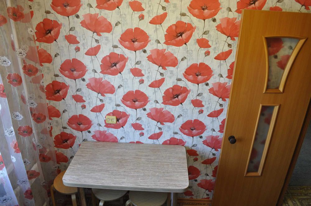 Продам 3-х комнатную мебелированную квартиру в центре, М.Горького 82