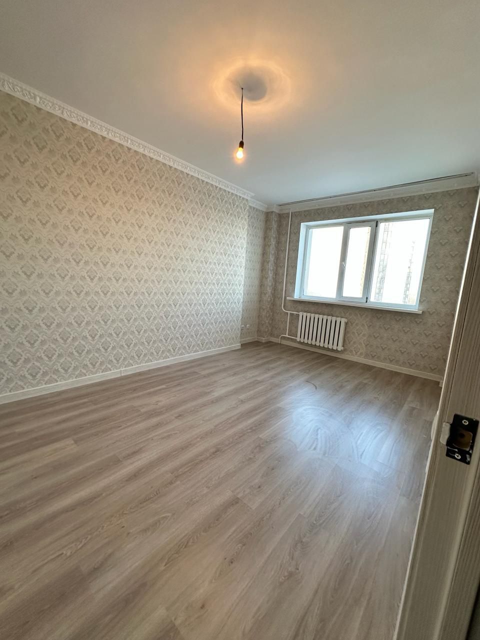 Продам полноценную двух комнатную квартиру ЖК Енлик рыскулбекова 16.
