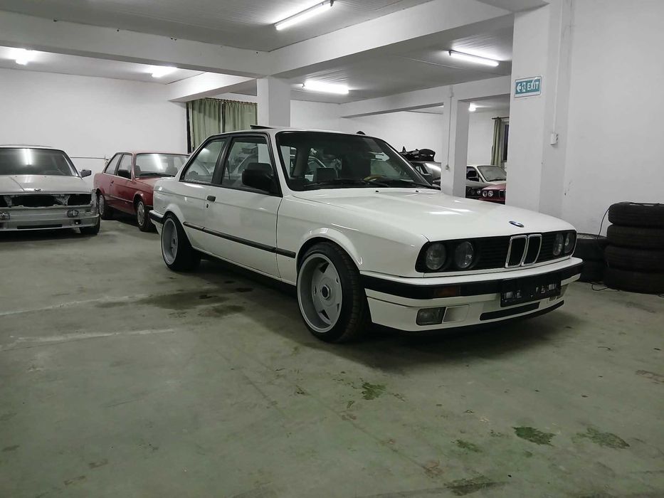 Bmw E30 330i ,,Ursuleț"
