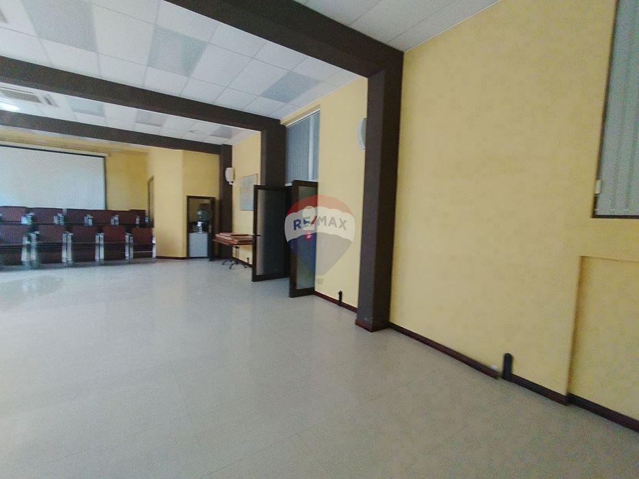 Офис в Варна, област-м-т Кабакум площ 137 цена 164400