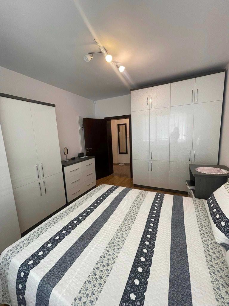 Продава се Тристаен апартамент в Стара Загора, Операта - 214 кв.м за 916 €/кв.м - Снимка #4