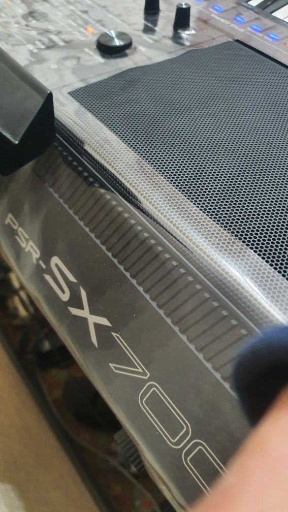 Синтезатор Yamaha PSR sx700