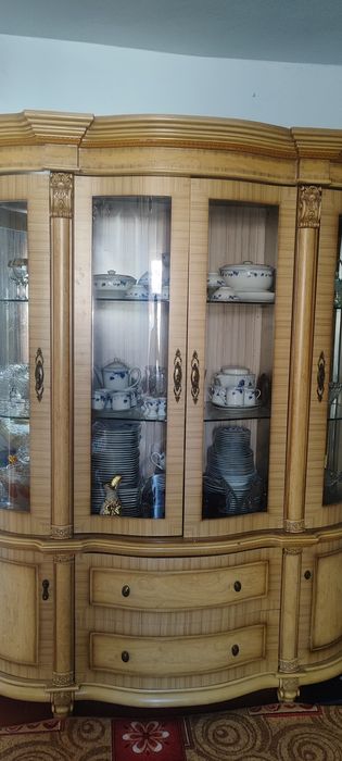 Сервант для гостиной