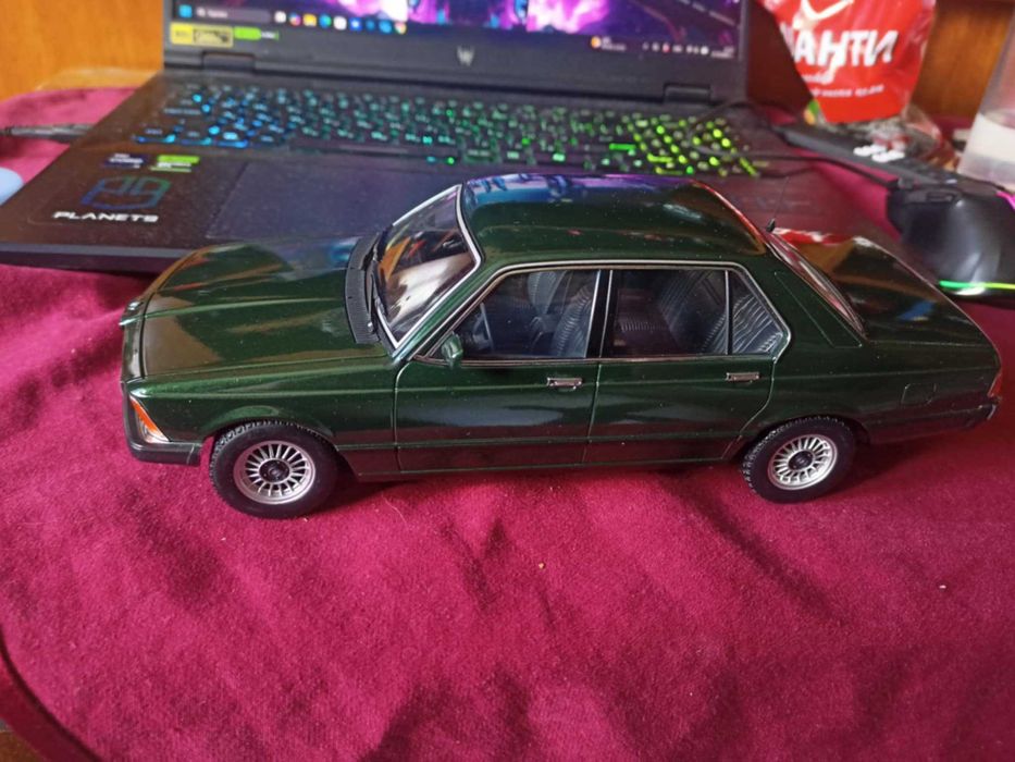 BMW E23 733i 1/18 1977г./тъмнозелен металик/KKscale 1 of 1000