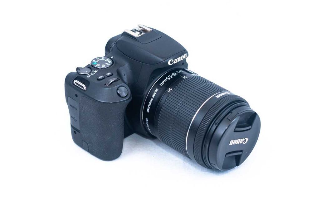 Canon EOS 200D + obiectiv 18-55mm - 20.000 de cadre - Aparat foto DSLR