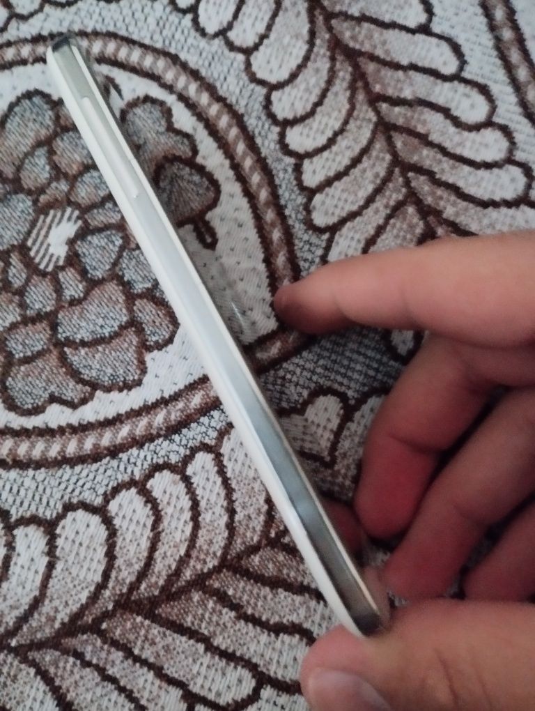 Samsung Galaxy S4 - 16GB/2GB RAM