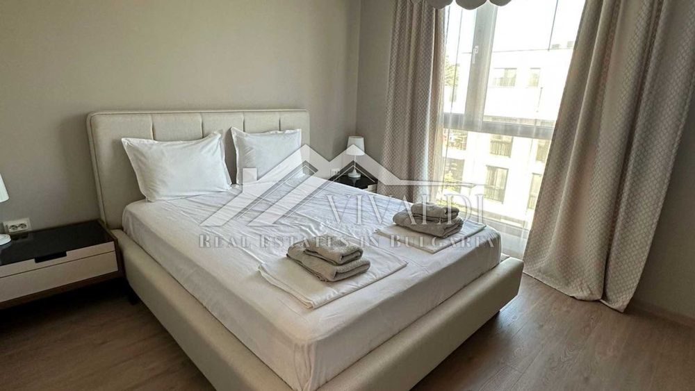 Двустаен под наем  в Св.Св.Константин и Елена, паркомясто.