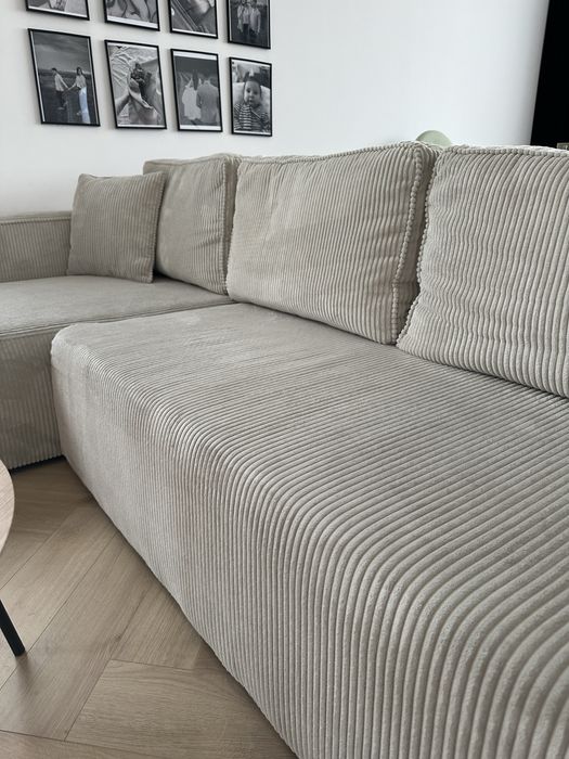 Canapea extensibila forma U model reiat