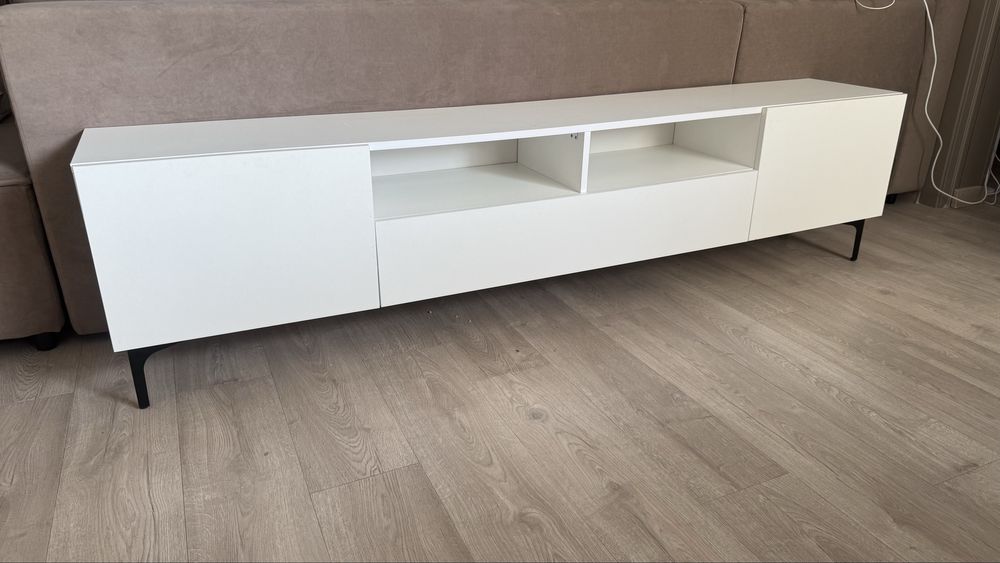 Продам тумбу под ТВ