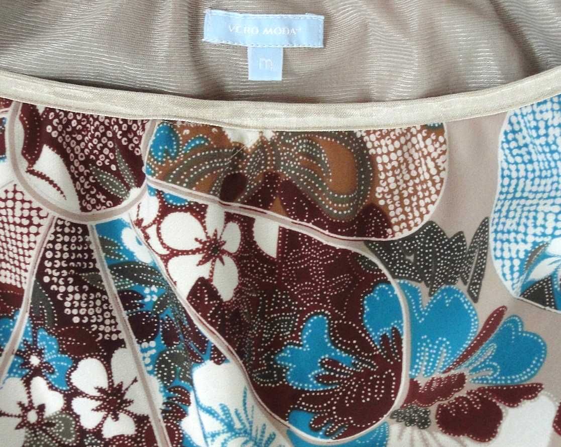 Vero Moda красив десен пола