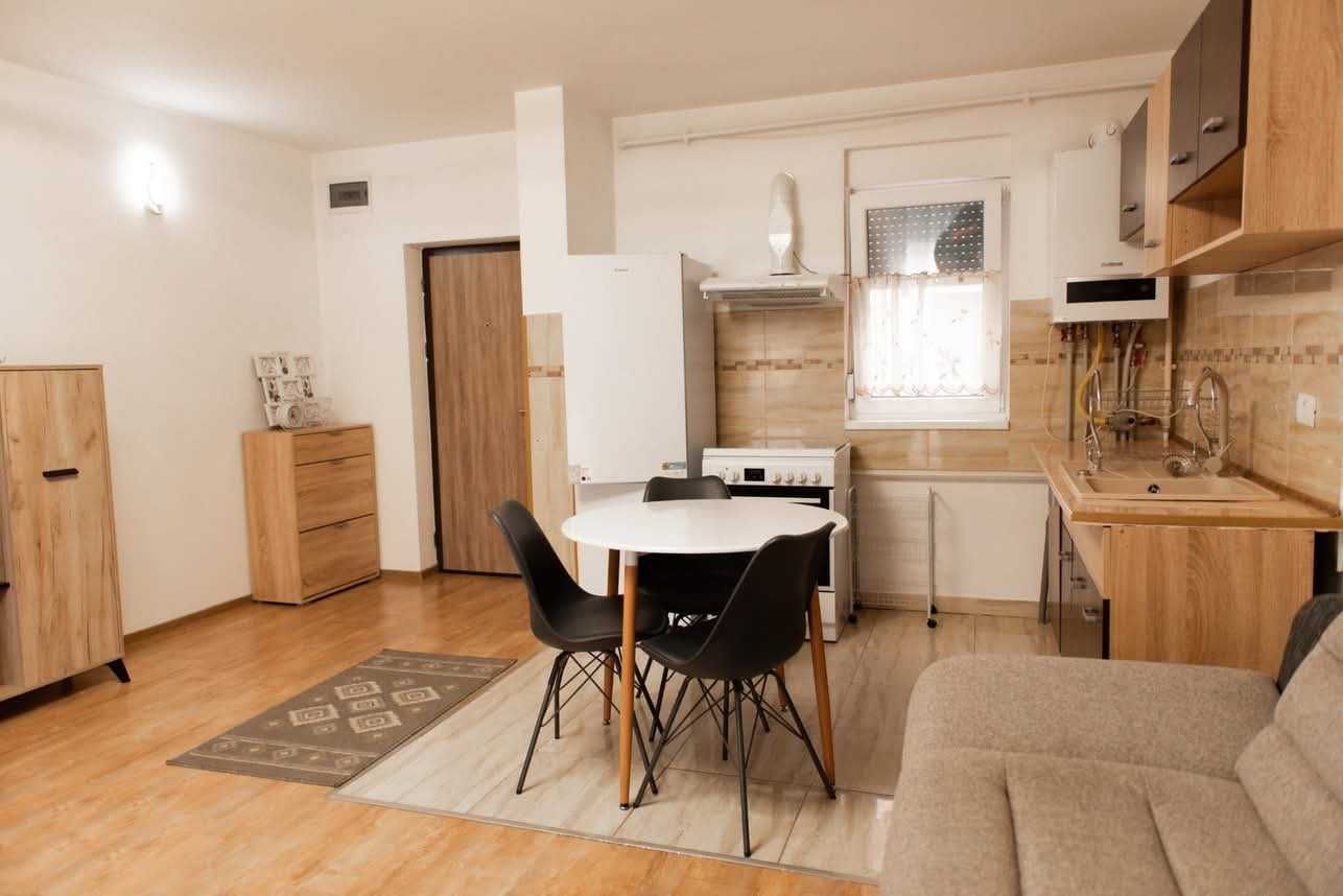 Proprietar vand  apartament 2 camere in zona Dumbravita