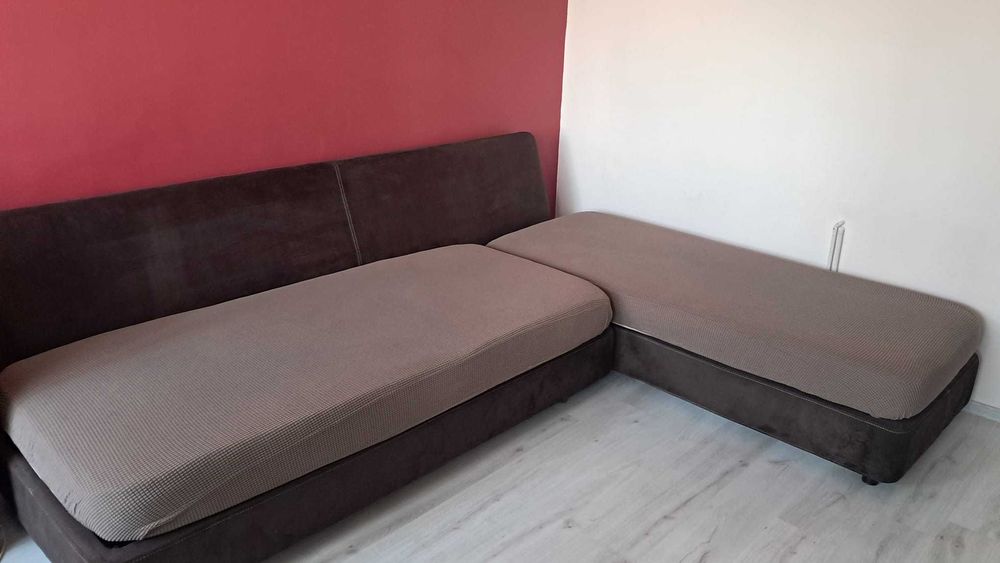 Vand coltar cu lada depozitare (se face pat)stare foarte buna.