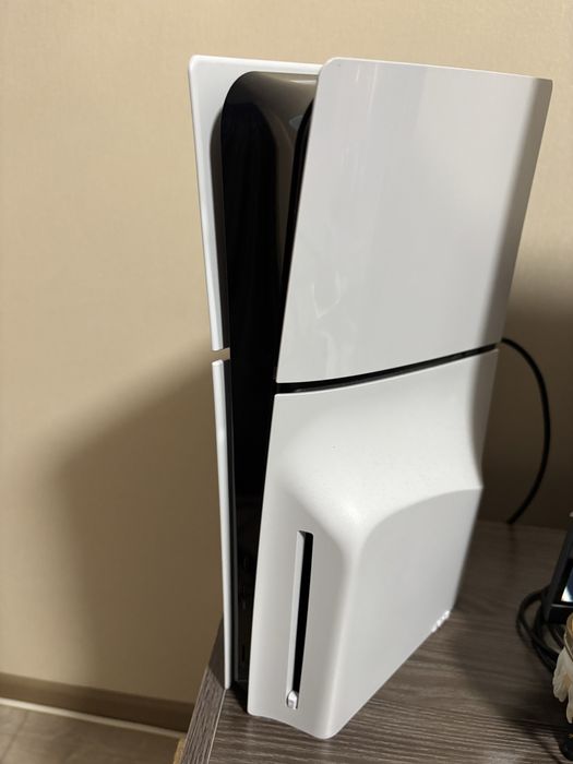 Ps5 slim 1тб продам срочно
