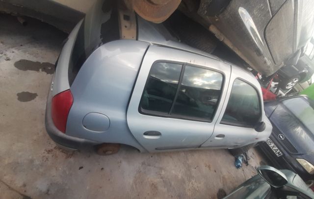 Oglinda dreapta Renault Clio a 2-a generatie