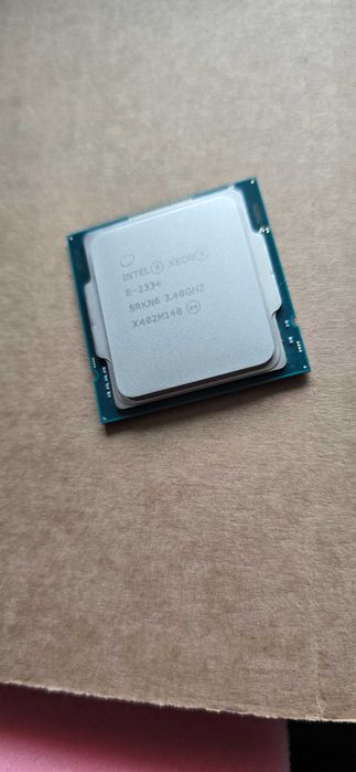 Процесор Intel Xeon E-2334