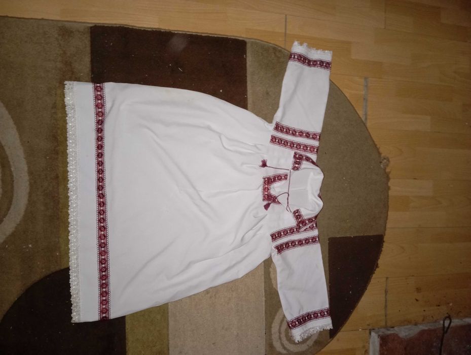 Haina tradițională făcută de mana