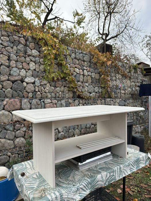 Журнальный столик