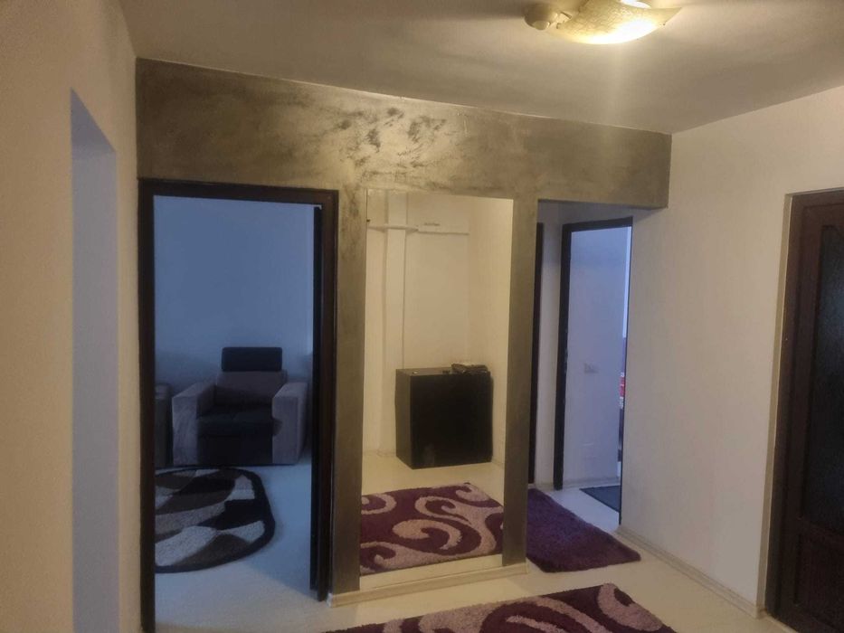 inchiriez ap regim hotelier 3 camere decomandate centru