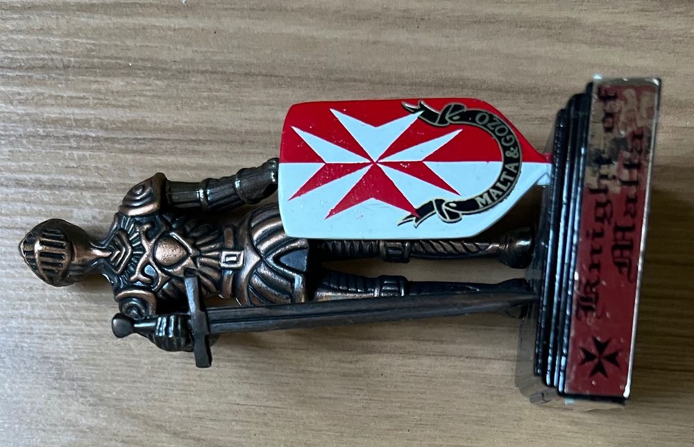 Swarovski - 2 броя калъфи и различни сувенири лот за 40 лв.