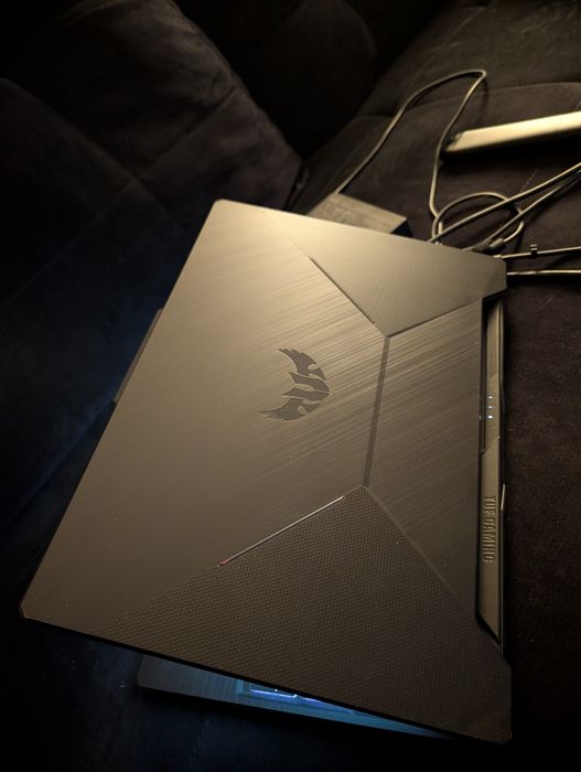 Laptop Gaming ASUS TUF A15 FA506IU
