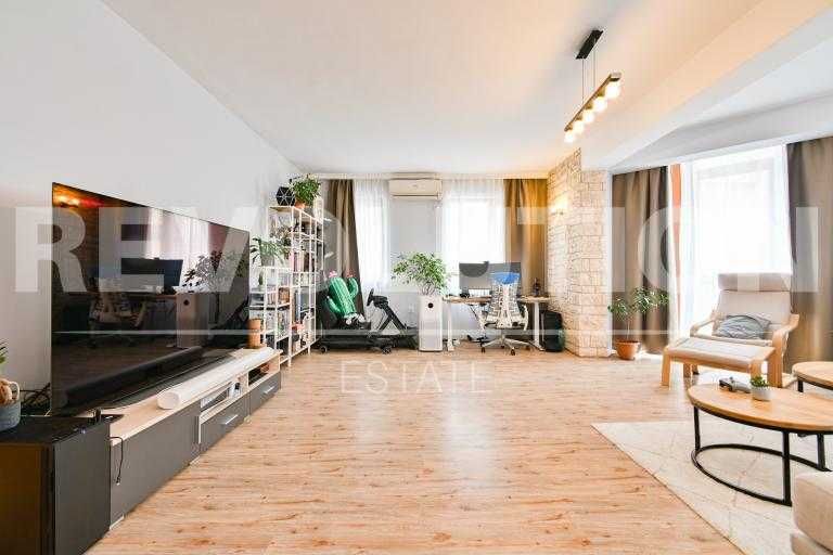 Продава се Четиристаен апартамент в София, Изток - 126 кв.м за 2500 €/кв.м - Снимка #4