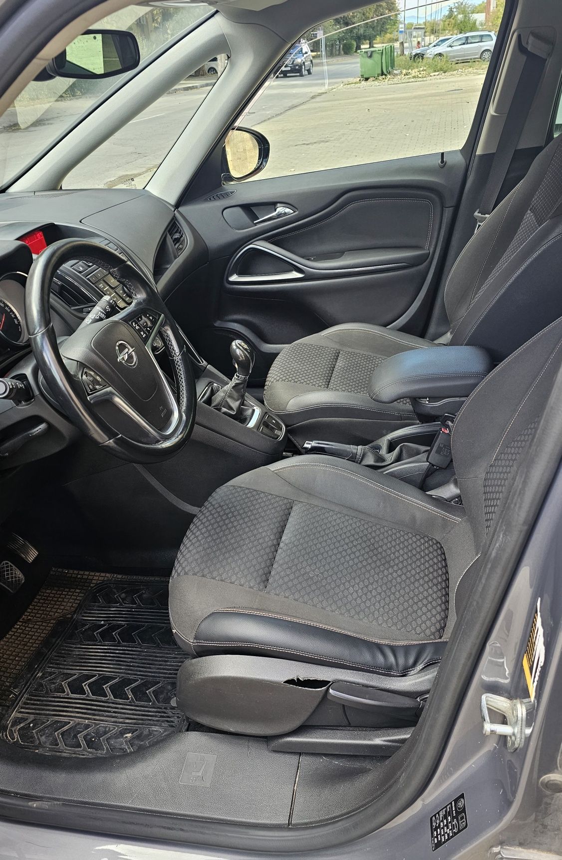 Opel Zafira 1.6 .150кс.7 места
