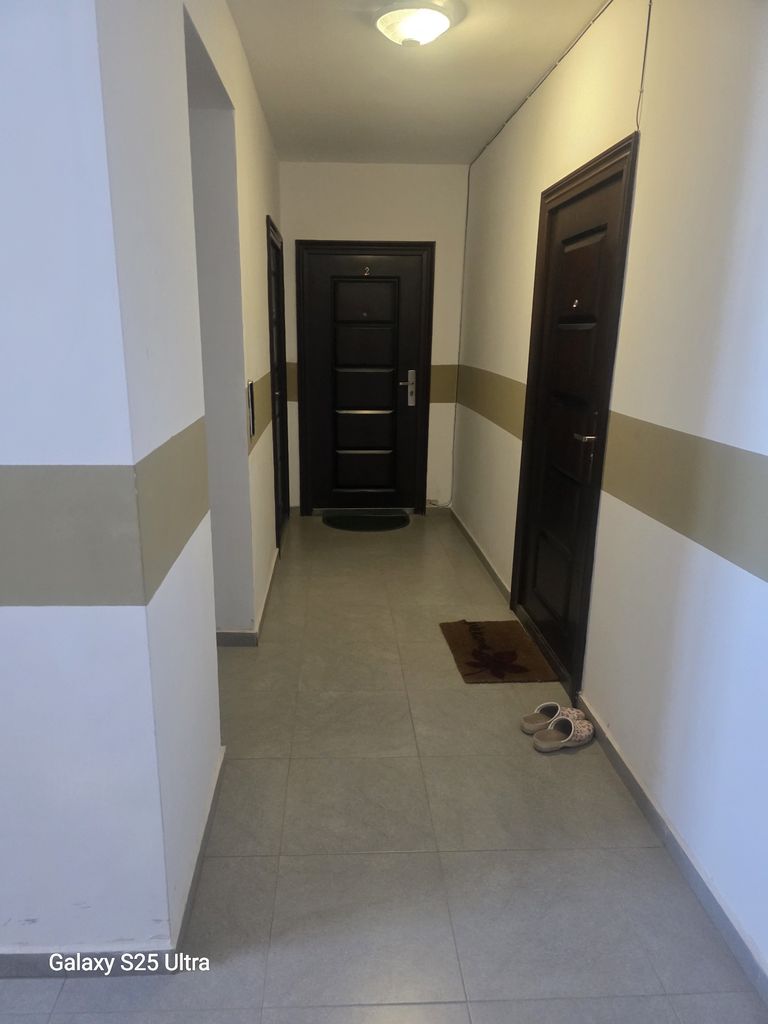 Продава се Тристаен апартамент в Силистра, Център - 82 кв.м за 1804 €/кв.м - Снимка #1