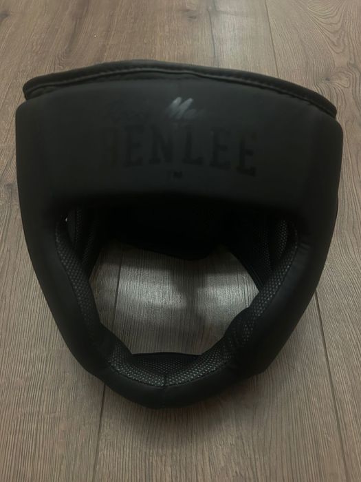 Шлем для каратэ и таэквондо бэнтли